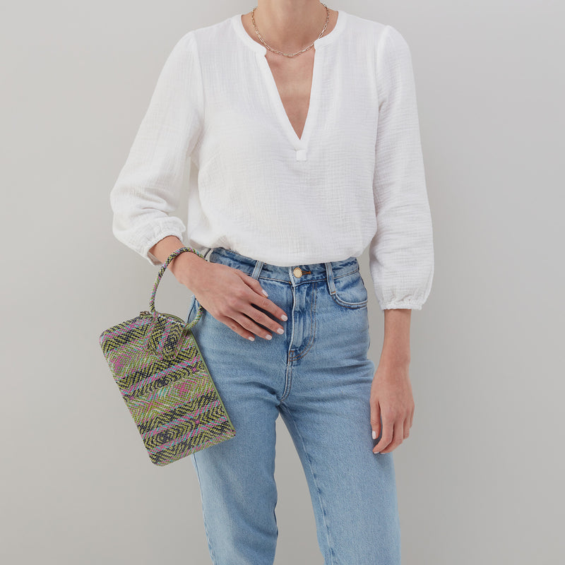 Sable Wristlet in Printed Leather - Geo Diamond Print