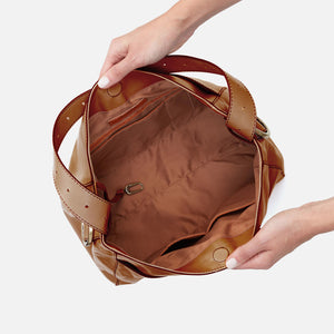 Render Shoulder Bag in Polished Leather - Truffle
