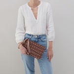 Wayfare Wristlet in Printed Leather - Ditzy Floral